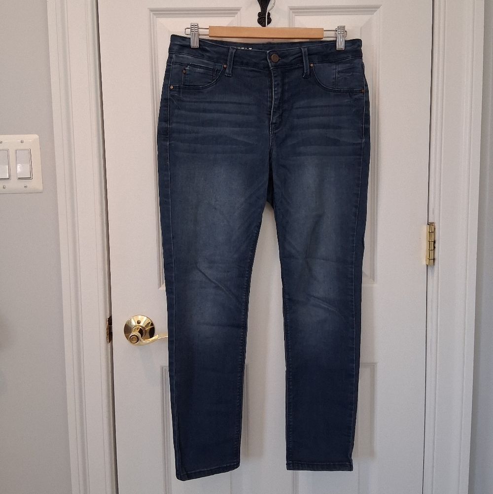 Laurie Felt Medium Blue Ankle Jeans